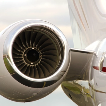 Private jet close up_2